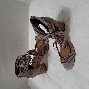 Jeffrey Campbell Women's Ankle Tassel Suede Sandals Size 9